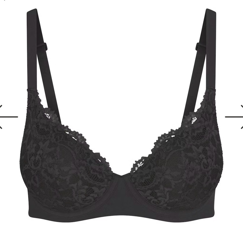 SKIMS Black Lace Bra